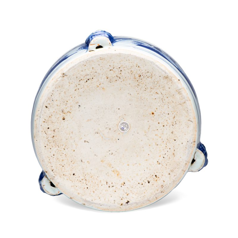 A Chinese blue and white 'Luohan' cylindrical tripod censer - 图8