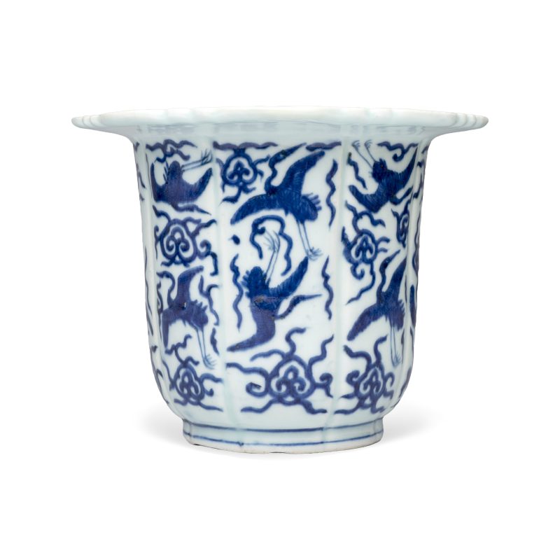A Chinese blue and white 'Cranes' flowerpot - 图5
