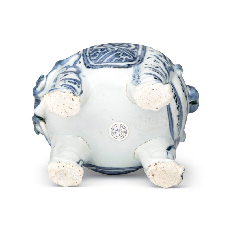 A Chinese blue and white 'Luduan' incense burner - 图9