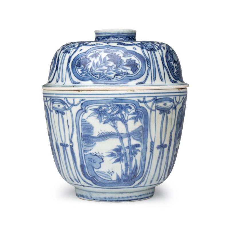 A Chinese blue and white 'Crow' cup or bowl and cover, Hatcher Cargo - 图2