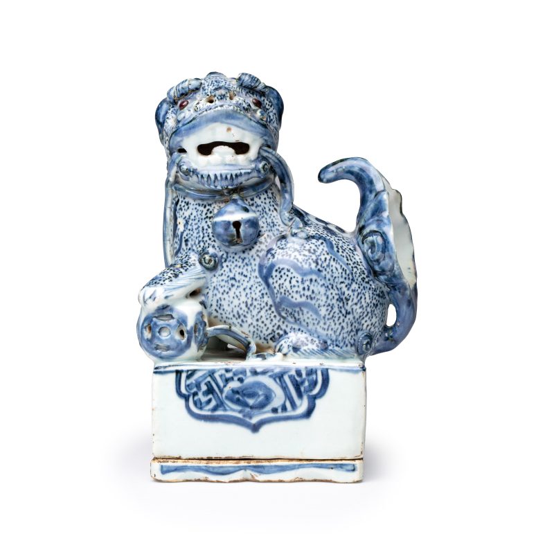 A Chinese blue and white ko-sometsuke 'Buddhist Lion' incense burner - 图2