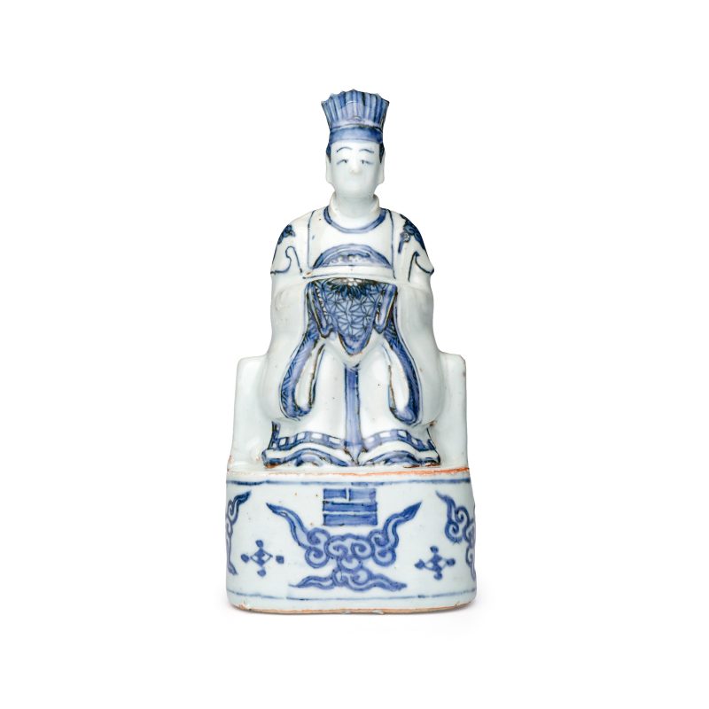 A Chinese blue and white figure of a Daoist deity - 图2