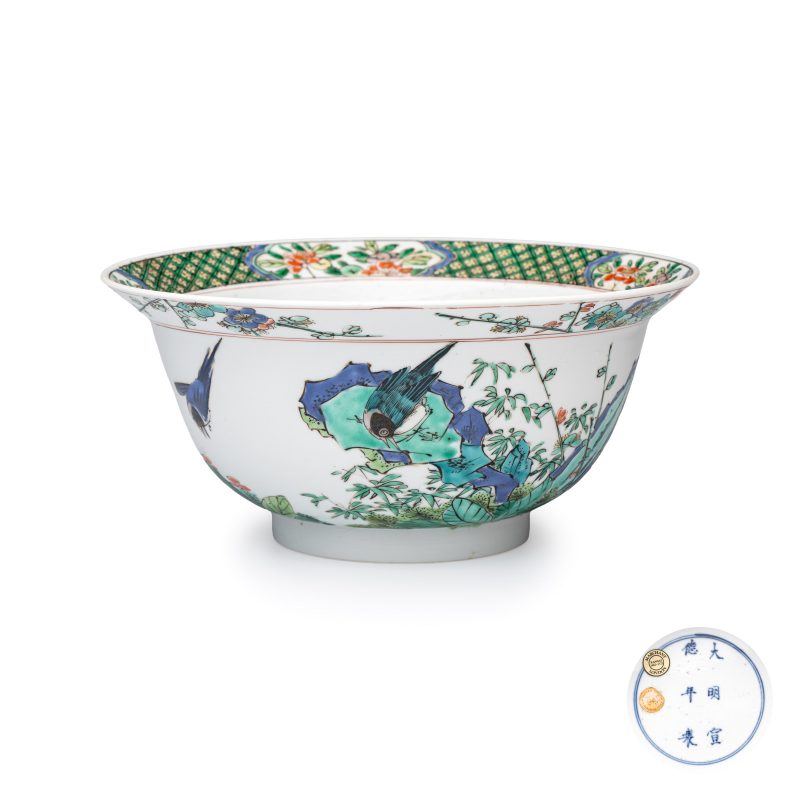 A Chinese famille verte 'Klapmuts' bowl - 图1