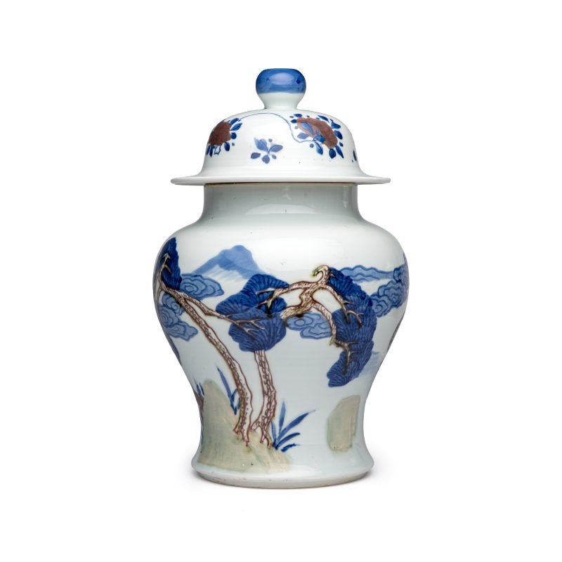 A pair of Chinese underglaze-blue, copper-red and celadon-glazed 'Dragon and Tiger' vases and covers - 图4