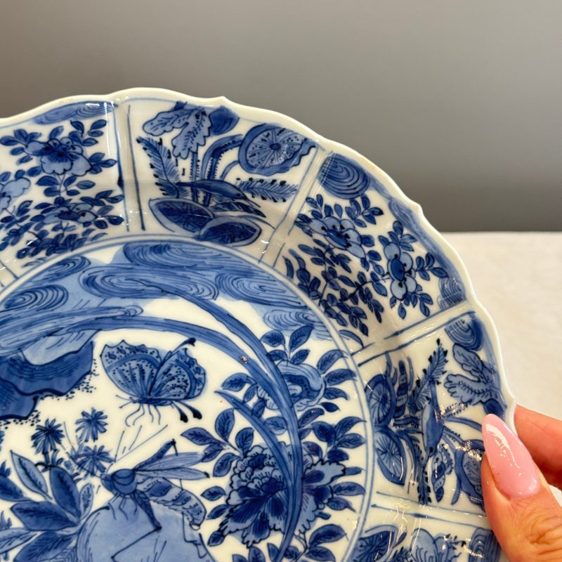 A Chinese blue and white 'Grasshopper and Butterfly' plate - 图6