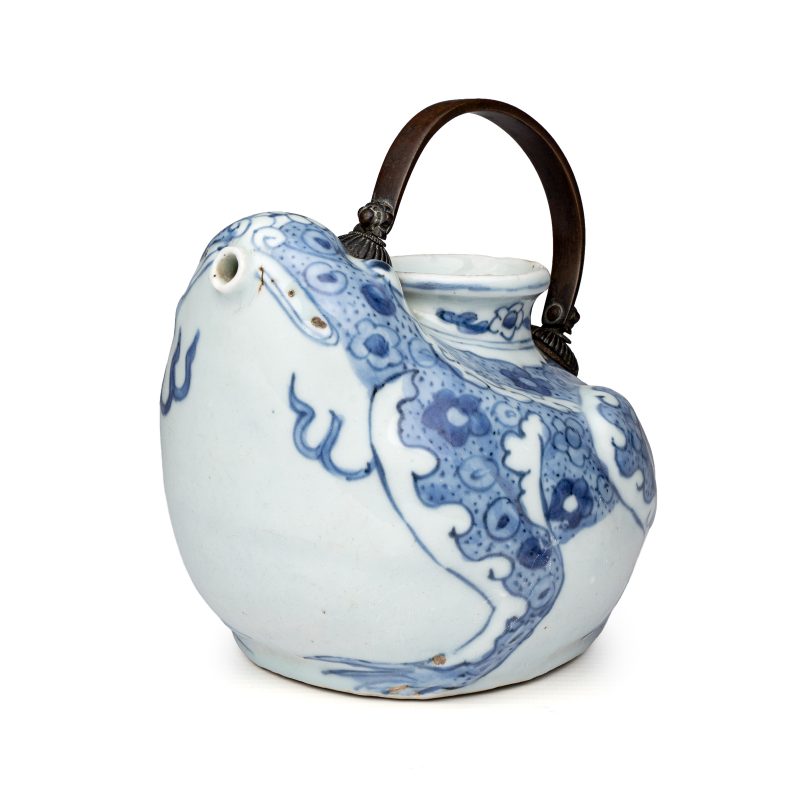 A Chinese blue and white 'Toad' ewer
