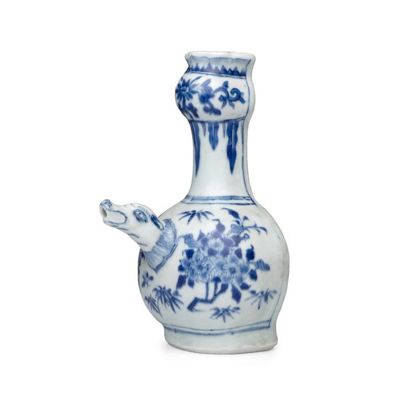 A rare Chinese blue and white wall kendi with a zoomorphic spout, Hatcher Cargo - 图1