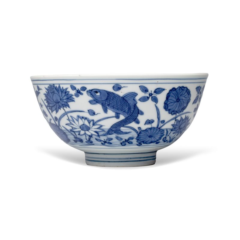 A Chinese blue and white 'Carps' bowl - 图3