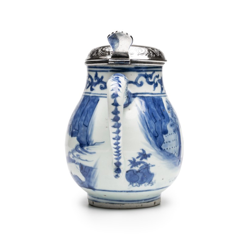 A Chinese blue and white silver-mounted 'Scholars' tankard - 图3
