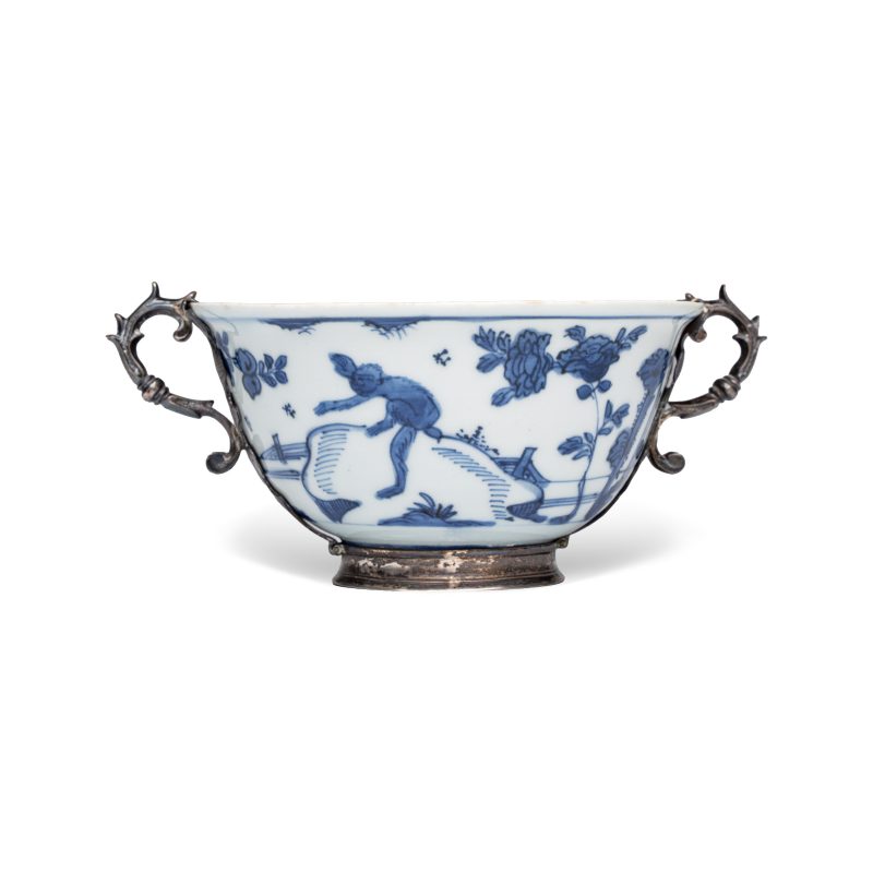 A Chinese blue and white silver-mounted 'Monkeys and Deer' bowl - 图3