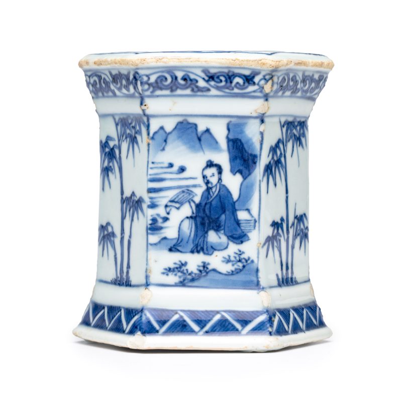 A Chinese blue and white hexagonal salt after a European silver model - 图1