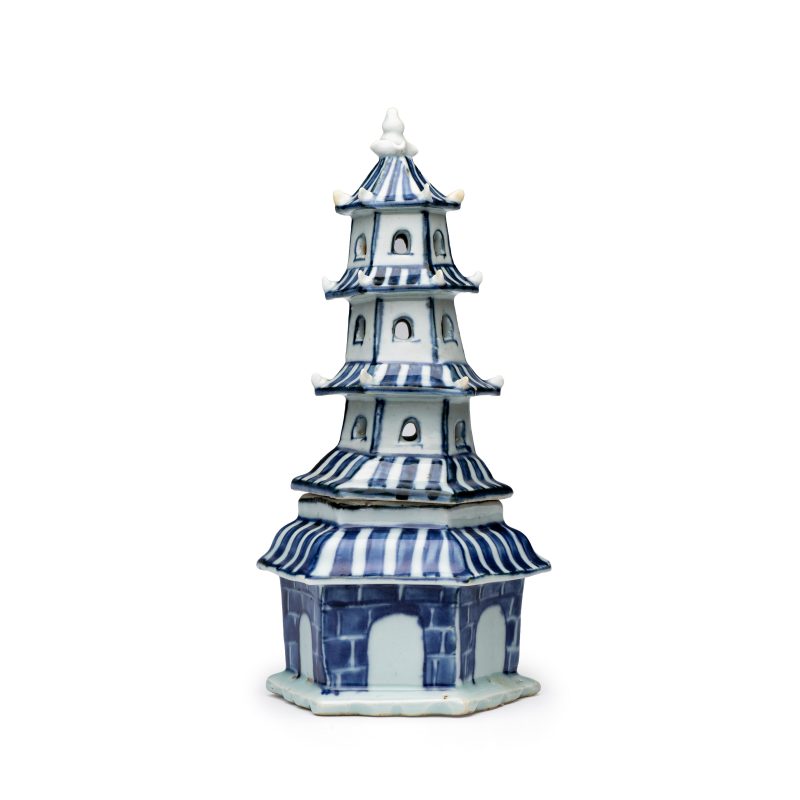 A very rare Chinese blue and white pagoda-shaped incense burner - 图1