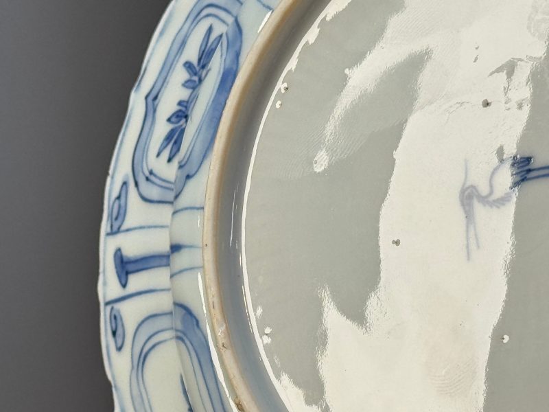 A rare Chinese blue and white 'Grasshopper' plate - 图19