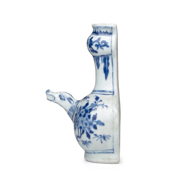 A rare Chinese blue and white wall kendi with a zoomorphic spout, Hatcher Cargo - 图3