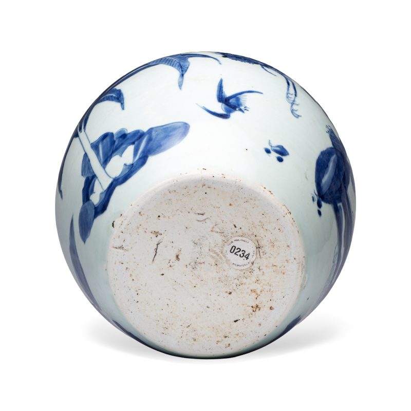 A Chinese blue and white 'Qilin, Phoenix and Magpie' jar - 图6