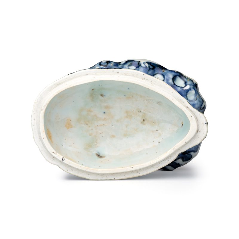 A rare Chinese blue and white ko-sometsuke 'Three-legged Toad' incense burner - 图6
