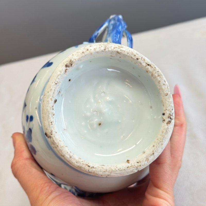 A Chinese blue and white peach-shaped cadogan-type wine pot - 图25