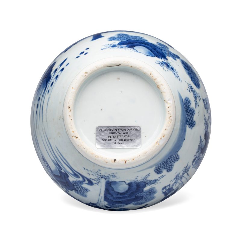 郊遊点化 | A Chinese blue and white 'Jiao You Dian Hua 郊遊点化' bottle vase - 图6