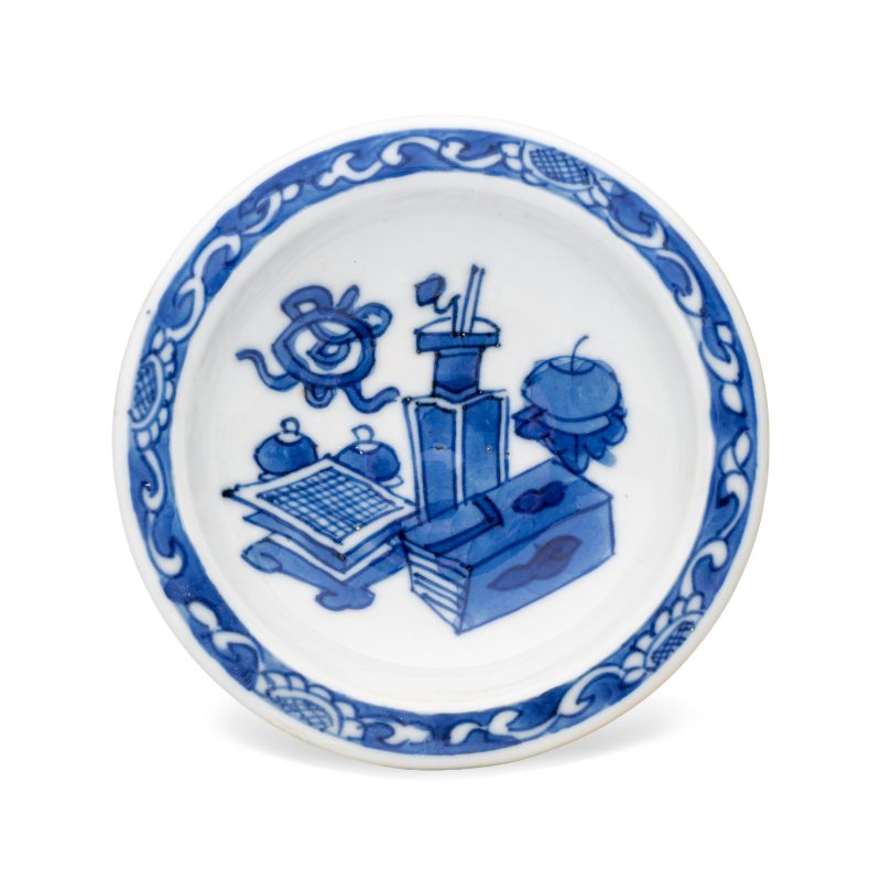 A pair of Chinese blue and white salts with antiquities design - 图7