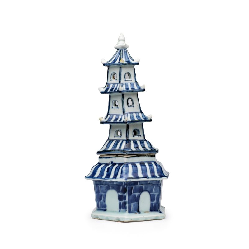 A very rare Chinese blue and white pagoda-shaped incense burner - 图2