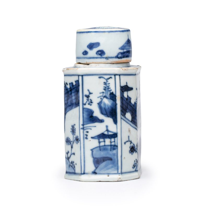A Chinese blue and white tea caddy and cover - 图2