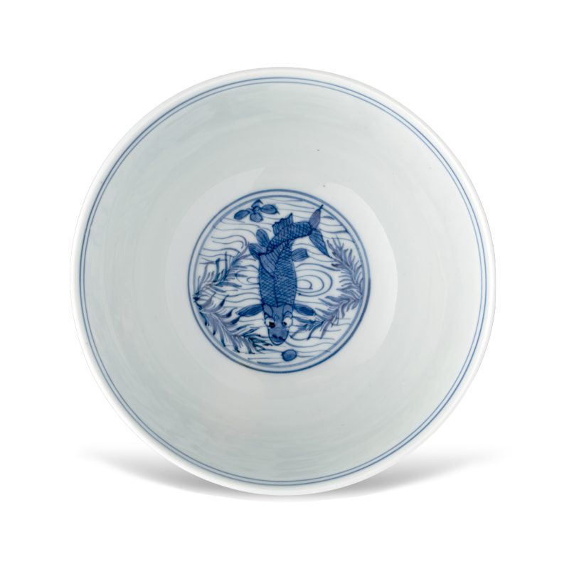A Chinese blue and white 'Carps' bowl - 图5