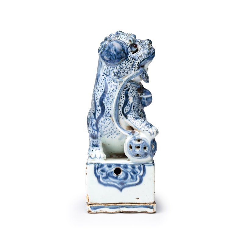 A Chinese blue and white ko-sometsuke 'Buddhist Lion' incense burner - 图5