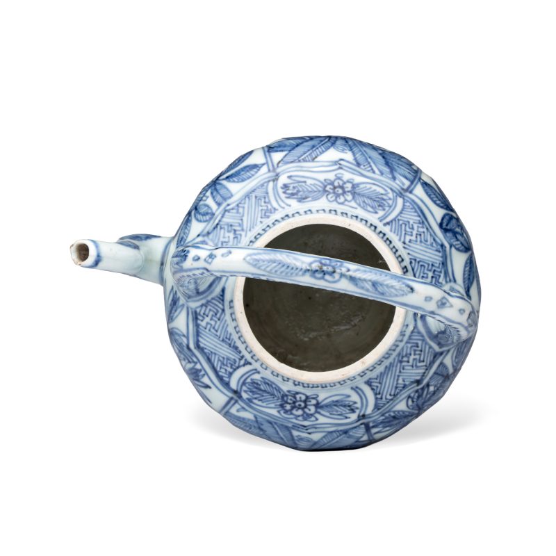 A Chinese blue and white wine pot and cover - 图6