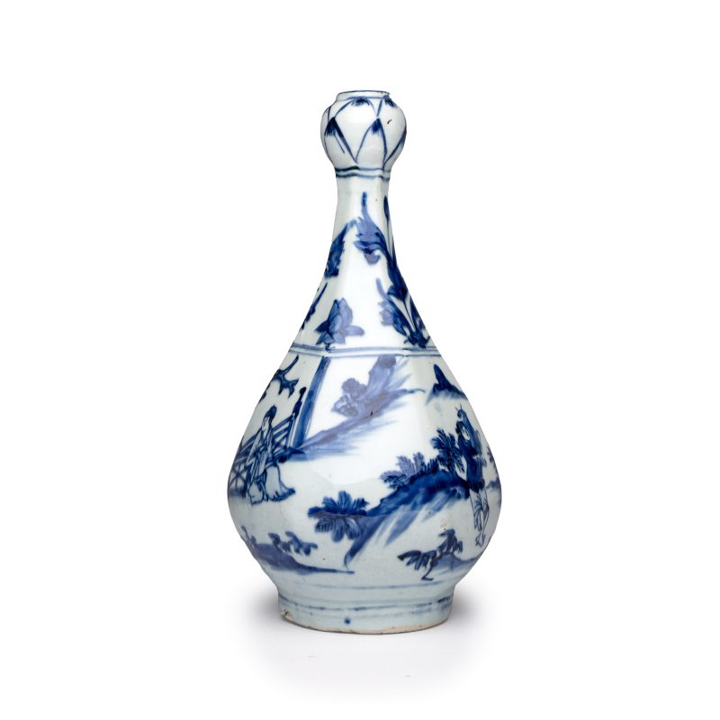 A Chinese blue and white garlic-mouth bottle vase - 图3
