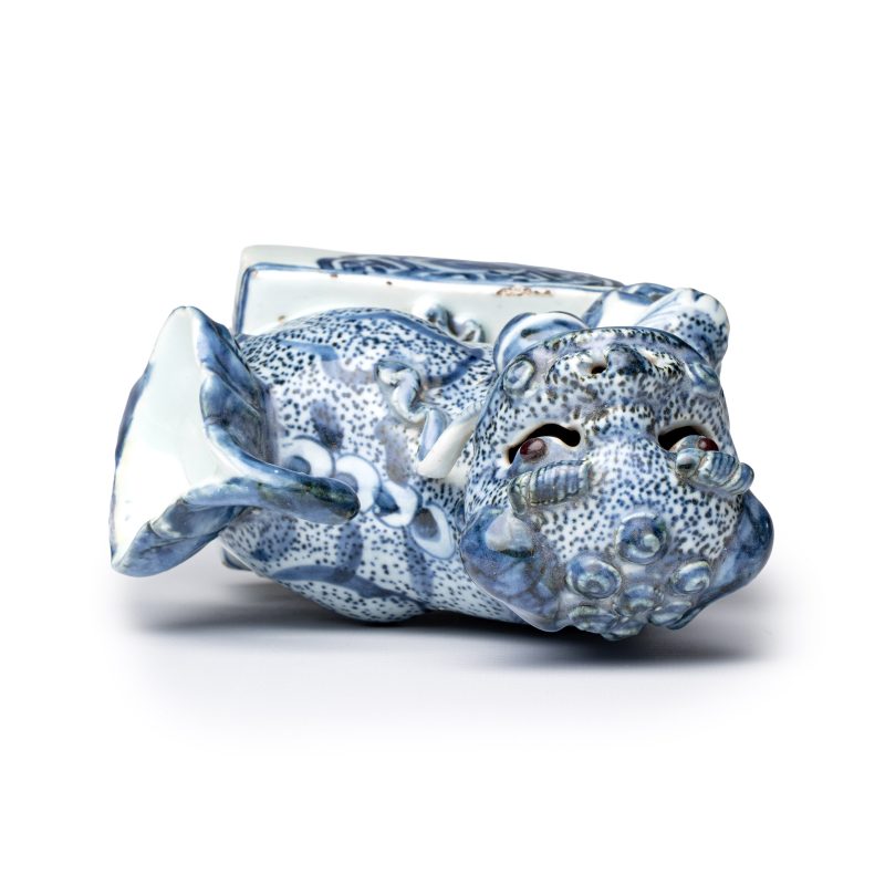 A Chinese blue and white ko-sometsuke 'Buddhist Lion' incense burner - 图6