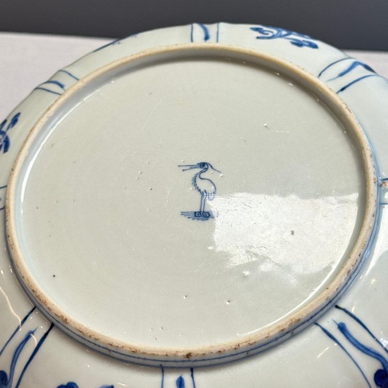 An extremely rare Chinese blue and white 'Eagle' plate - 图18