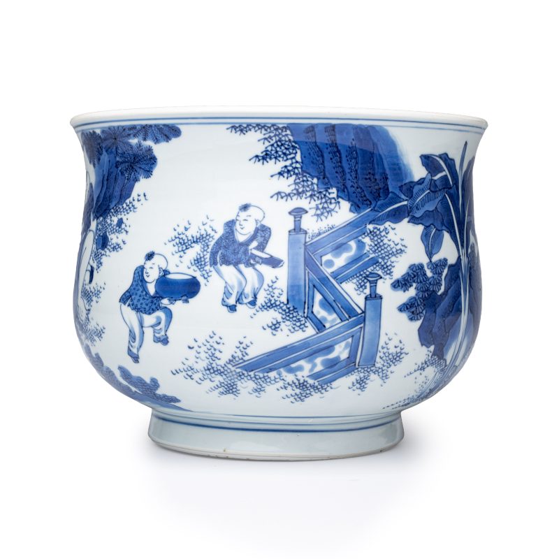 六子戲彌勒 | An extremely rare and fine Chinese blue and white 'Liu Zi Xi Mi Le 六子戲彌勒' censer - 图3