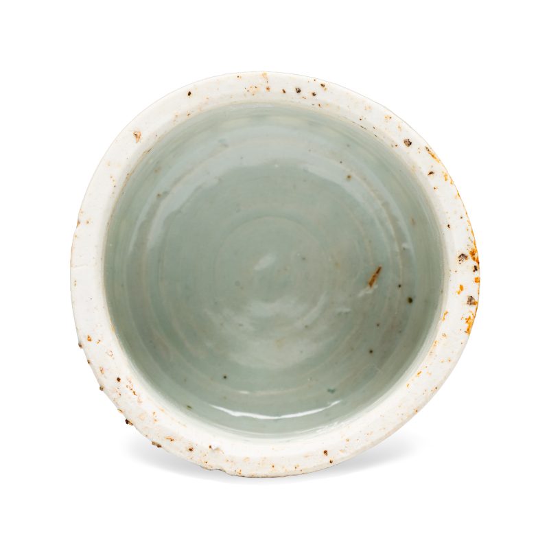 A Chinese blue and white 'Dragons Chasing the Flaming Pearl' meiping vase with original cover - 图9