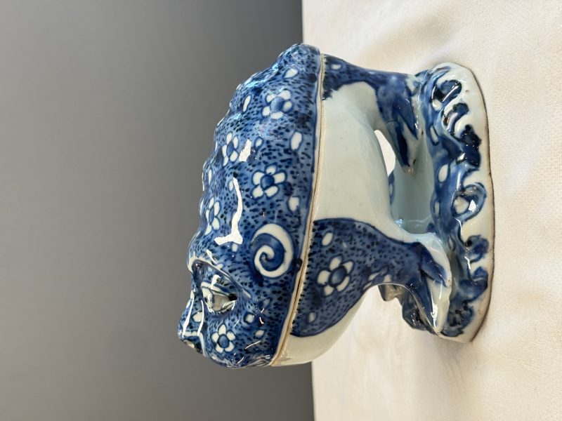 A rare Chinese blue and white ko-sometsuke 'Three-legged Toad' incense burner - 图11
