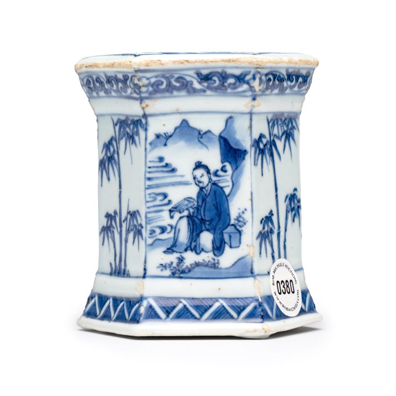 A Chinese blue and white hexagonal salt after a European silver model - 图5