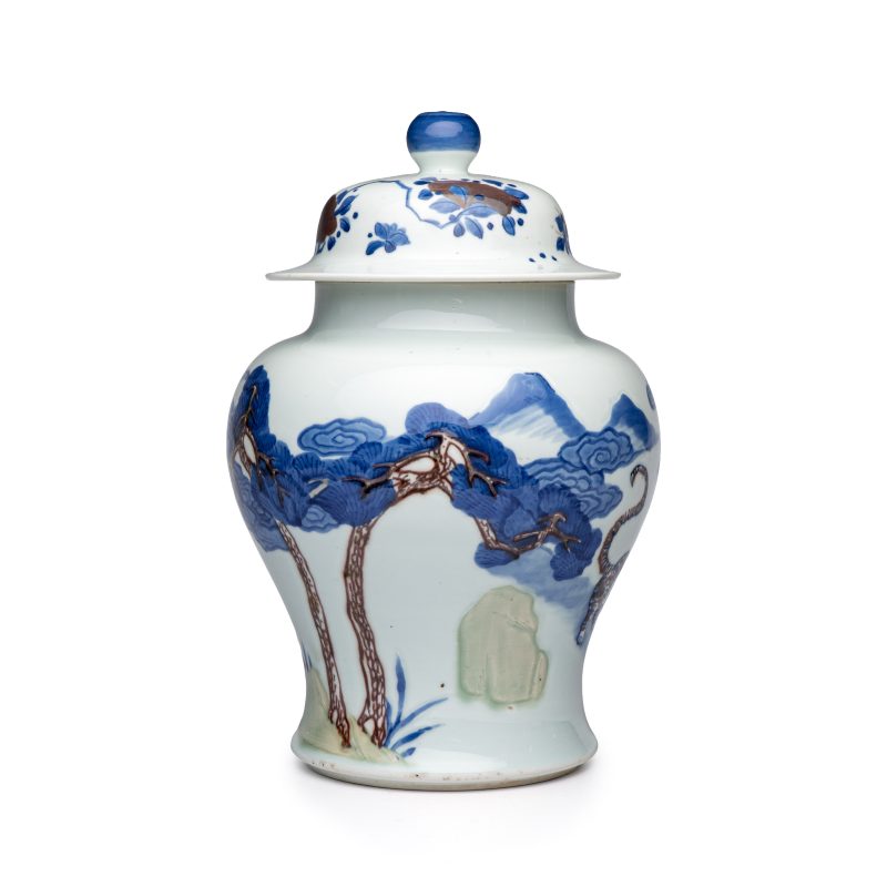 A pair of Chinese underglaze-blue, copper-red and celadon-glazed 'Dragon and Tiger' vases and covers - 图12
