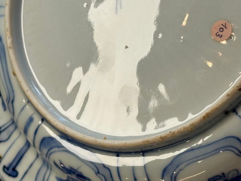 A rare Chinese blue and white 'Grasshopper' plate - 图23