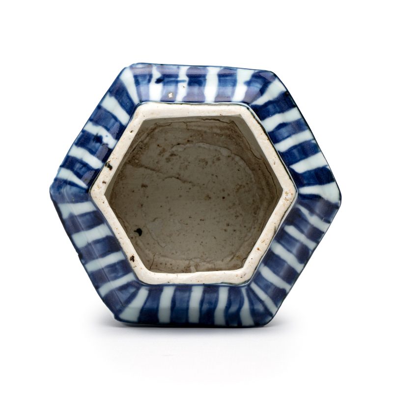 A very rare Chinese blue and white pagoda-shaped incense burner - 图7