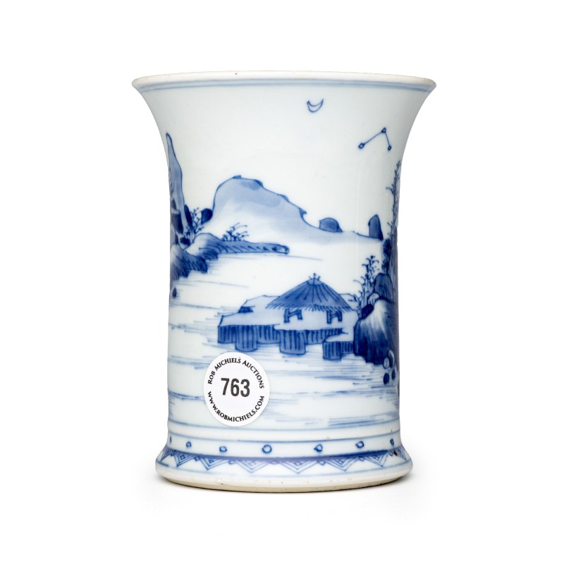 A Chinese blue and white 'Landscape' brushpot (Bitong) - 图4