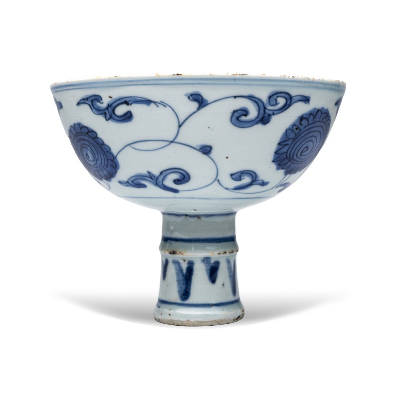 A Chinese blue and white 'Flower Scroll' stem cup - 图5
