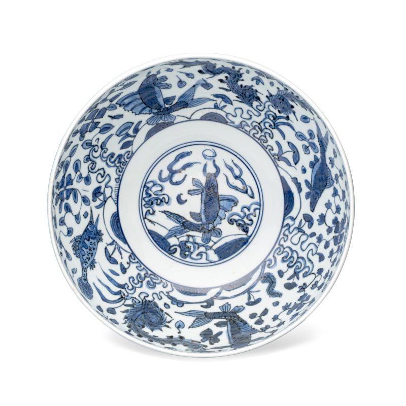A rare inscribed Chinese blue and white 'Yinglong' offering bowl - 图6