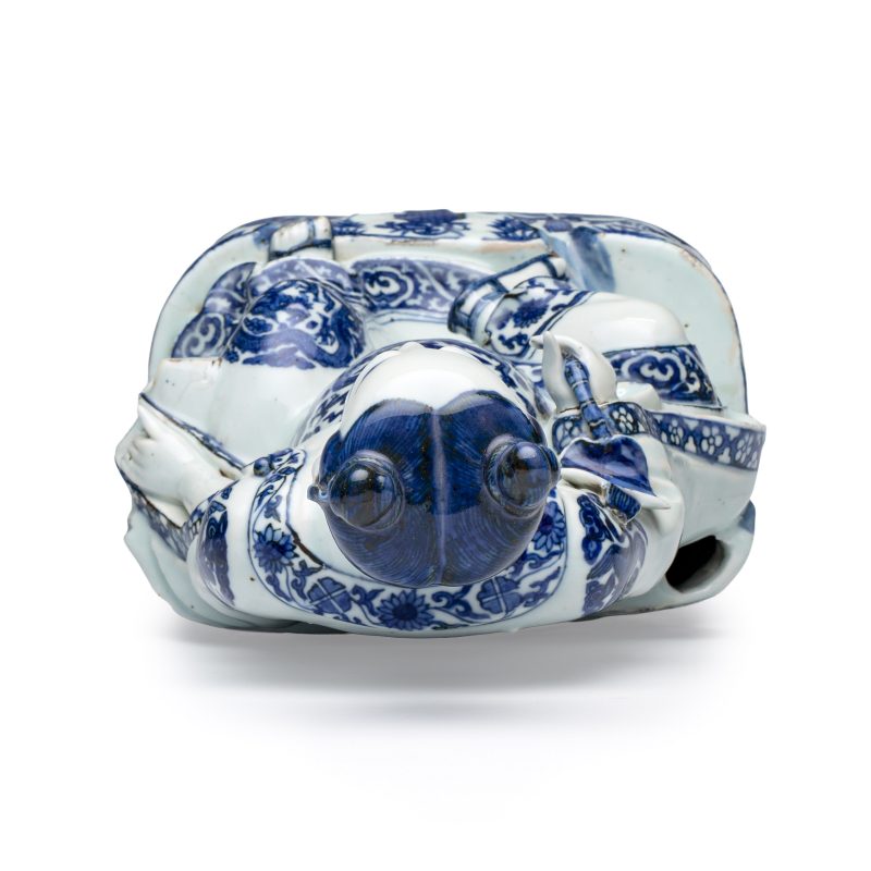 A fine Chinese blue and white figure of the immortal Zhongli Quan - 图7
