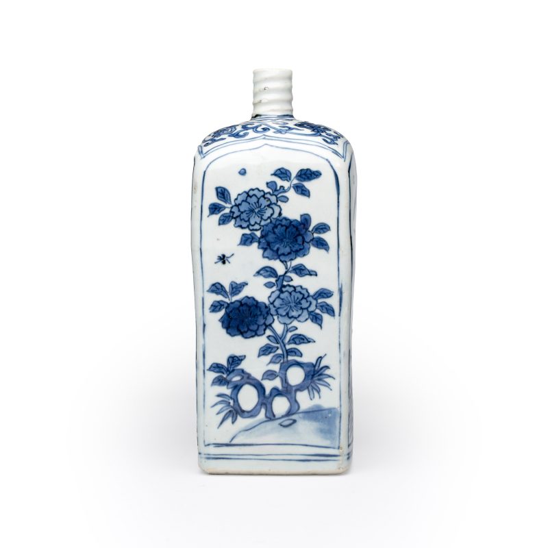 A Chinese blue and white 'Geese and Flowers' square flask - 图6