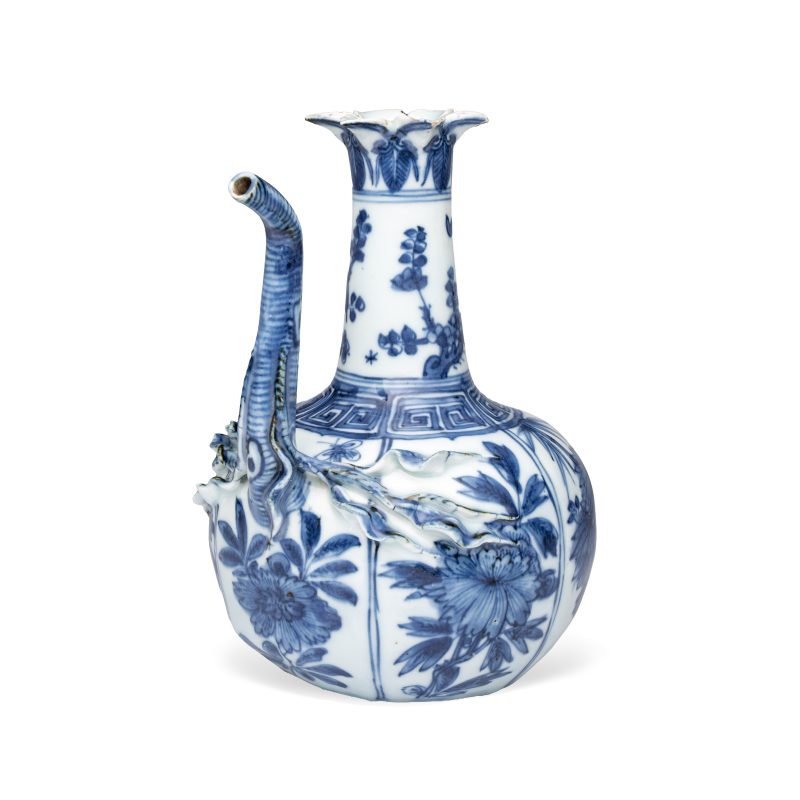 A Chinese blue and white pomegranate-shaped ewer