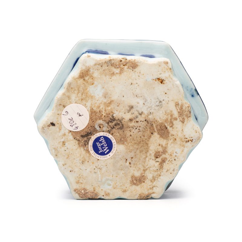 A very rare Chinese blue and white pagoda-shaped incense burner - 图8