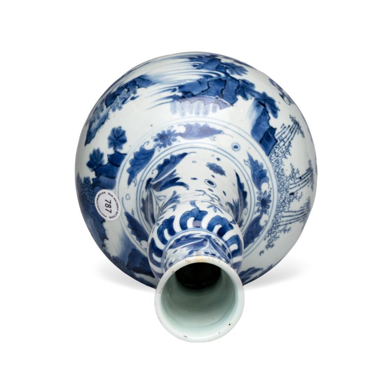 竹林七賢 | A Chinese blue and white 'Zhu Lin Qi Xian 竹林七賢' bottle vase - 图5