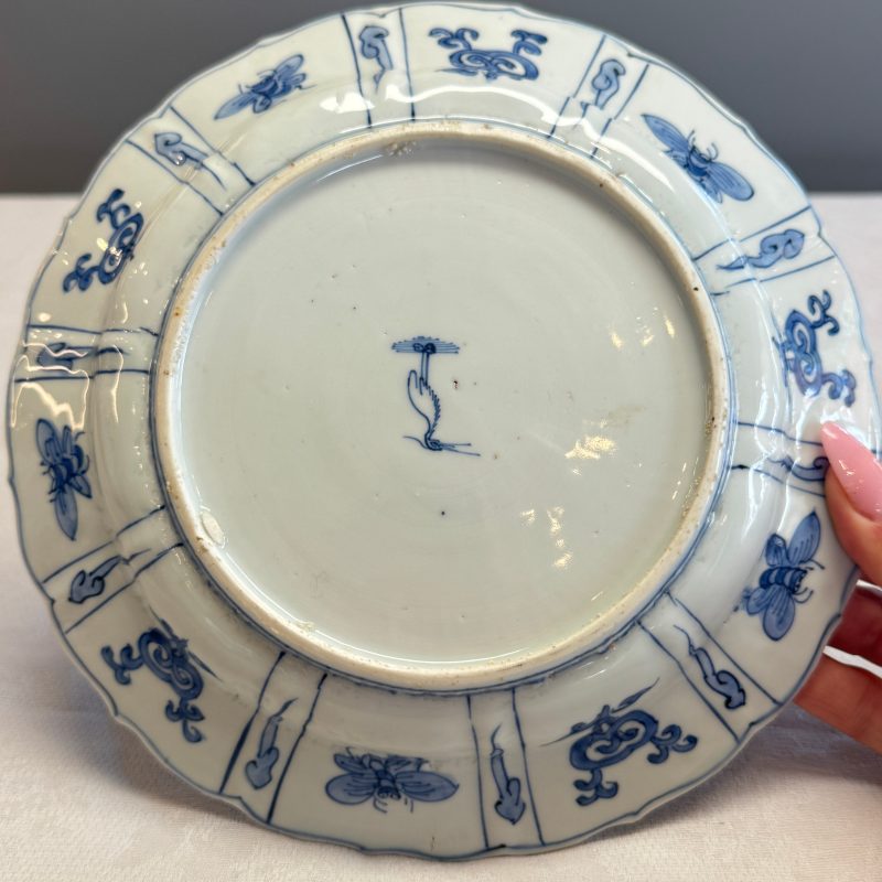 A Chinese blue and white 'Grasshopper and Butterfly' plate - 图12