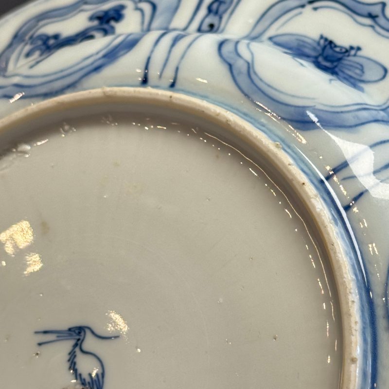 A Chinese blue and white 'Grasshopper and Butterfly' plate - 图19