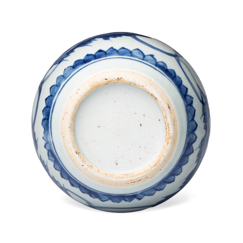 A pair of Chinese blue and white jars with floral design - 图13