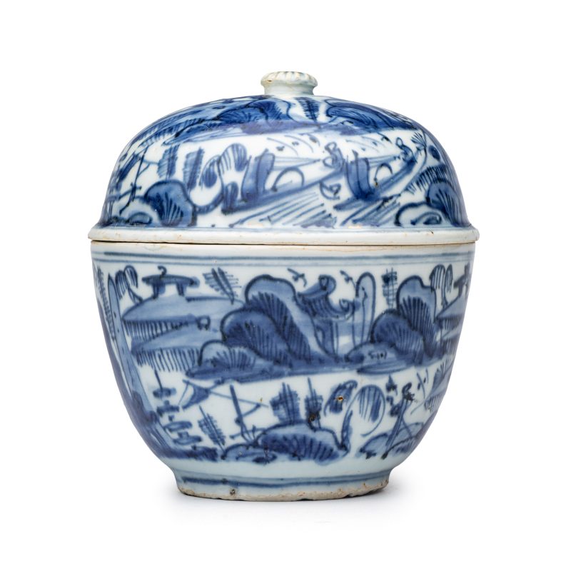 A Chinese blue and white 'Mountainous Riverscape' bowl and cover - 图1